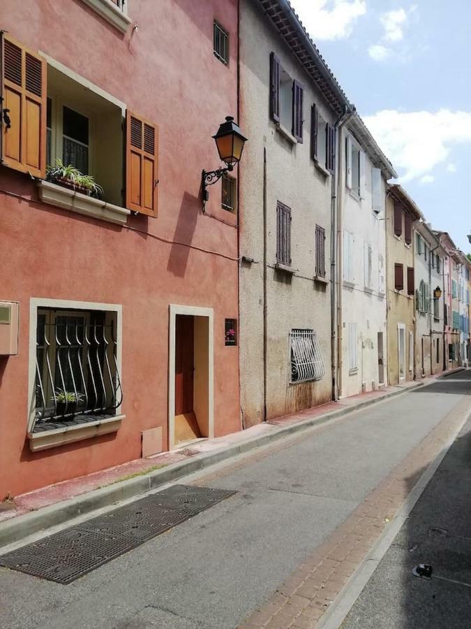 Appartement Charmant T2 dans le vieux centre de La Valette du Var Extérieur photo